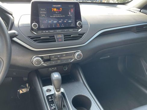 Used 2025 Nissan Altima 2.5 S image 21
