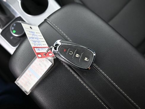 Used 2023 Chevrolet Blazer LT image 13