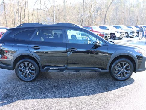 Used 2025 Subaru Outback Onyx Edition XT image 9