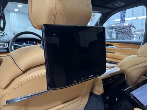 Used 2022 Jeep Grand Wagoneer Series III w/ Rear Seat Video Group 1 image 7