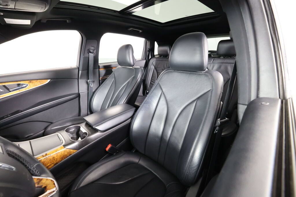 Used 2016 Lincoln MKX Reserve w/ Climate Package FWD image 11