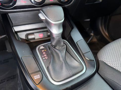 Certified 2022 Kia Soul LX image 17