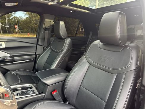 Used 2023 Ford Explorer ST w/ Equipment Group 401A AWD/4WD image 21
