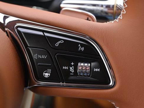 Used 2024 Bentley Continental GT image 41