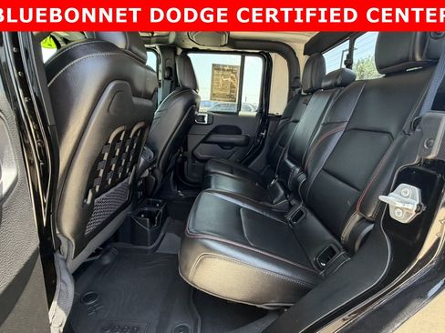 Used 2023 Jeep Gladiator Rubicon w/ Cold Weather Group AWD/4WD image 15
