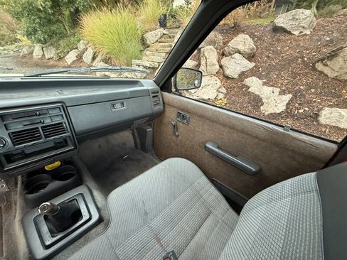 Used 1990 MAZDA B-Series Pickup 2WD Regular Cab B2200 image 11