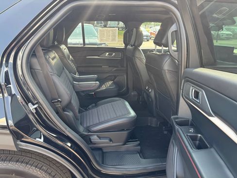 Used 2026 Ford Explorer ST-Line AWD/4WD image 13
