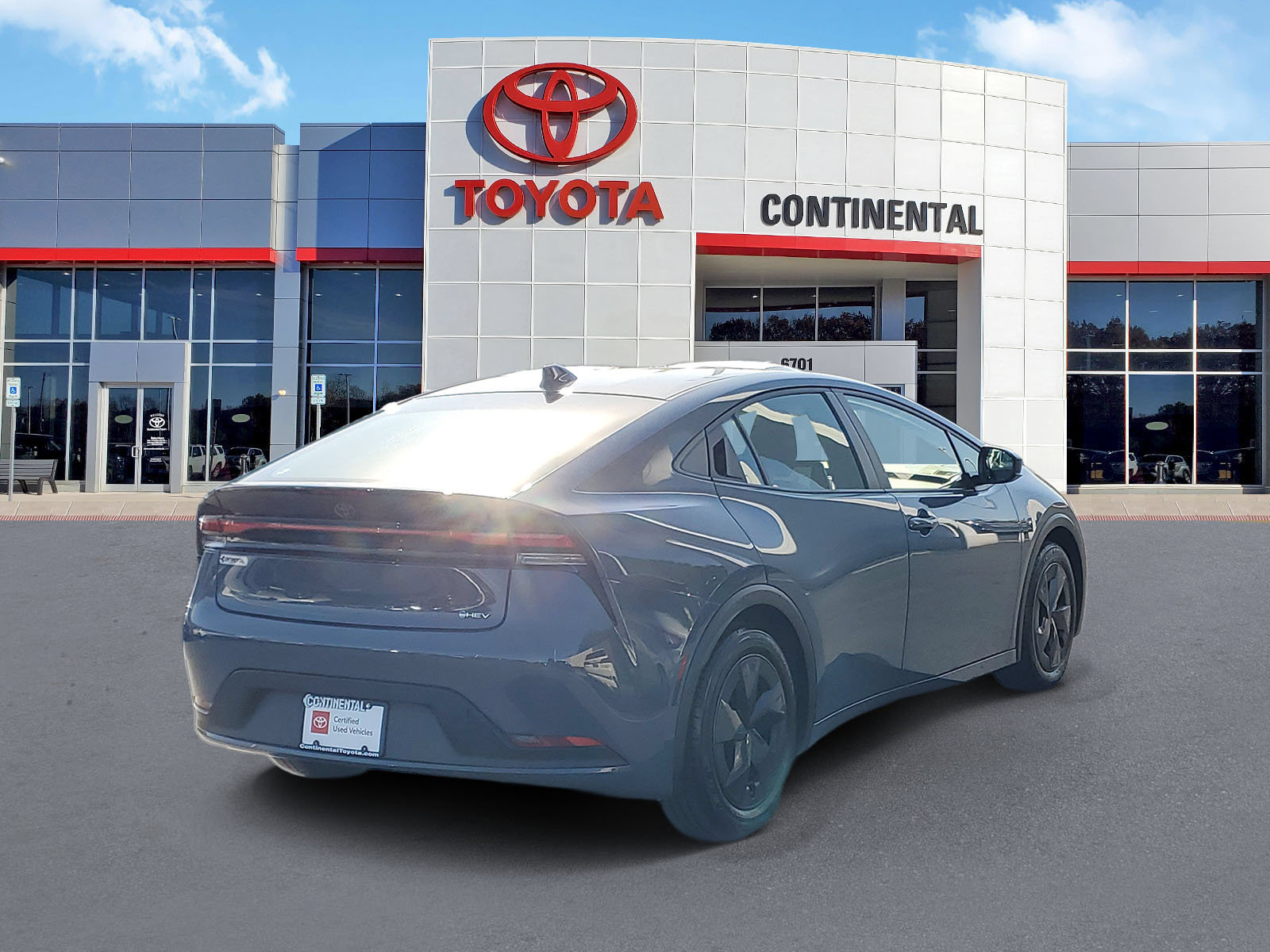 Certified 2026 Toyota Prius LE FWD image 4