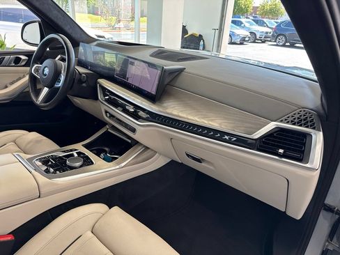 Used 2024 BMW X7 xDrive40i w/ M Sport Package AWD/4WD image 56