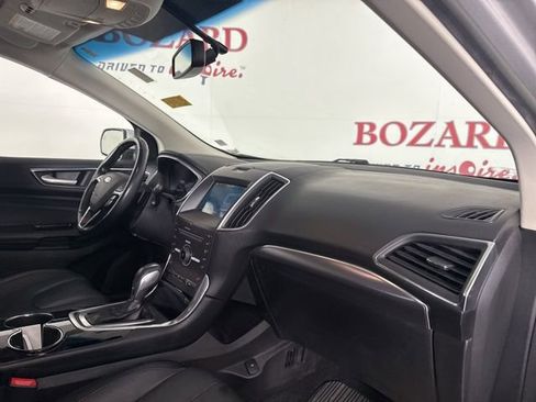 Used 2016 Ford Edge Titanium w/ Technology Package image 17