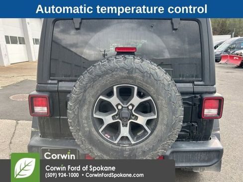 Used 2018 Jeep Wrangler Unlimited Rubicon w/ Cold Weather Group image 4