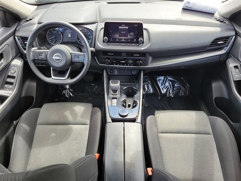 Used 2024 Nissan Rogue SV image 14