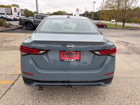 New 2025 Nissan Sentra SR image 5