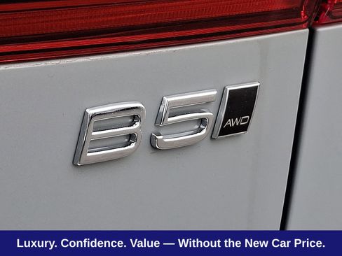 Used 2026 Volvo XC60 B5 Plus w/ Protection Package Premier AWD/4WD image 17