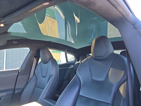 Used 2021 Tesla Model S Plaid image 35