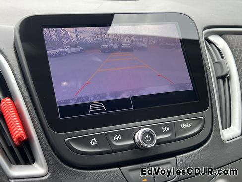 Used 2023 Chevrolet Malibu LT image 34