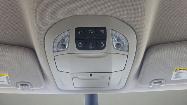 Used 2024 Chrysler Pacifica Touring-L FWD image 11