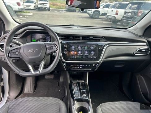 Used 2022 Chevrolet Bolt EUV LT image 6