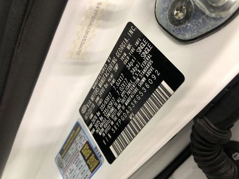 Used 2019 Kia Sorento LX image 30