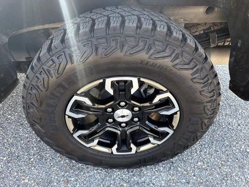 Used 2023 Chevrolet Silverado 1500 ZR2 AWD/4WD image 36