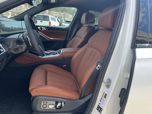 New 2026 BMW X6 xDrive40i image 14