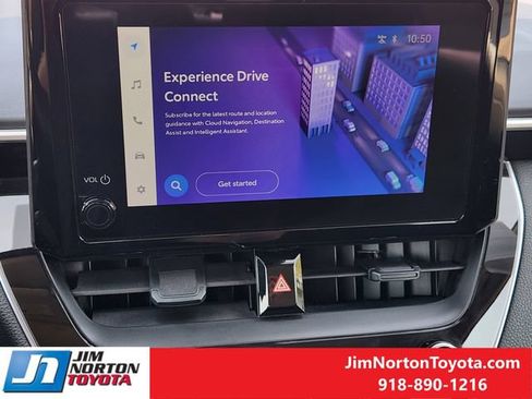 Used 2025 Toyota Corolla LE FWD image 17