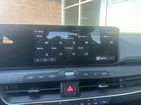 Used 2025 Kia K4 FWD image 23
