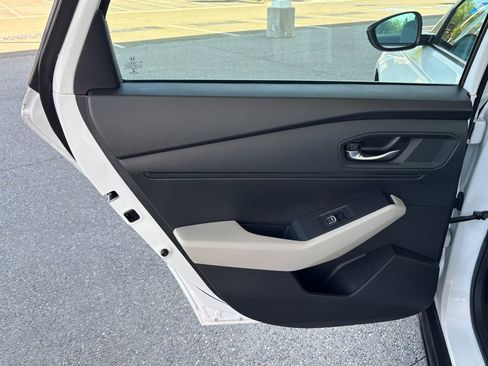 Used 2023 Honda Accord EX image 27