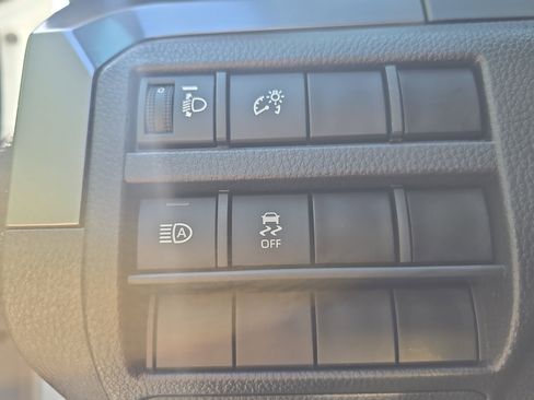 Certified 2024 Toyota Tacoma TRD Off-Road AWD/4WD image 23