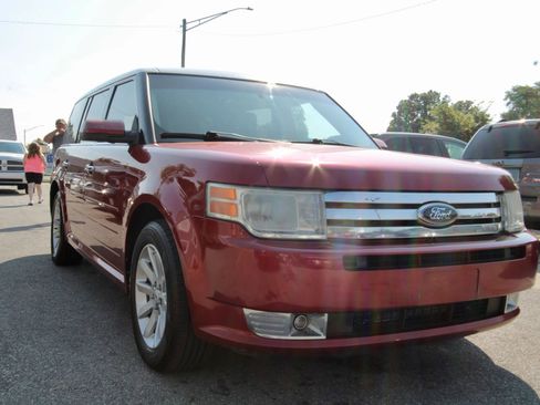 Used 2009 Ford Flex SEL image 8