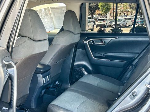 Used 2025 Toyota RAV4 XLE w/ Convenience Package FWD image 18