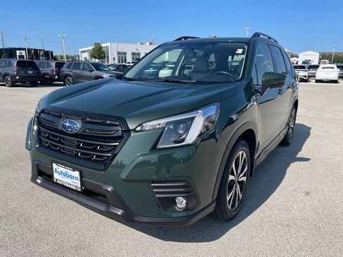 Used 2024 Subaru Forester Limited AWD/4WD image 1