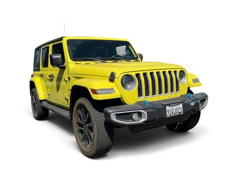 Used 2023 Jeep Wrangler Unlimited Sahara w/ Cold Weather Group AWD/4WD image 15