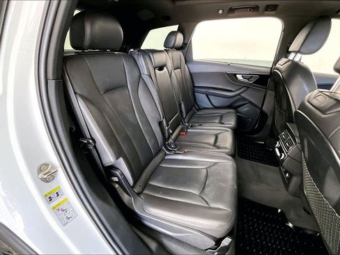 Used 2018 Audi Q7 3.0T Prestige w/ Prestige Package image 33