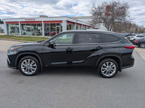Used 2023 Toyota Highlander Limited AWD/4WD image 2