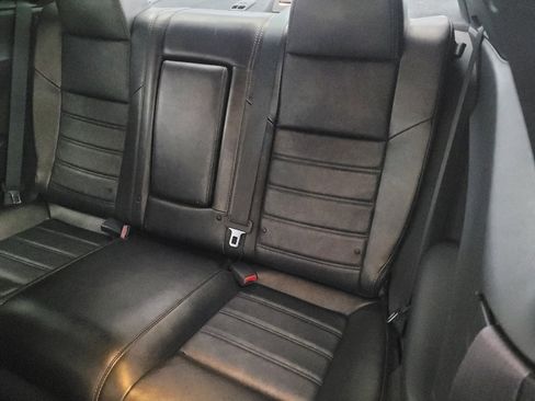 Used 2014 Dodge Challenger R/T RWD image 18