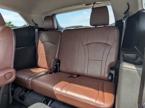 Used 2020 Buick Enclave Avenir w/ Avenir Technology Package AWD/4WD image 14