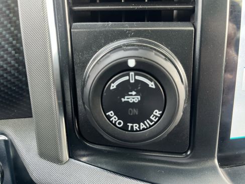 Used 2022 Ford F150 Limited image 39