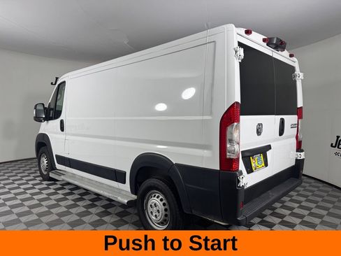 Used 2025 RAM ProMaster 2500 w/ U-Haul Equipment Group FWD image 10