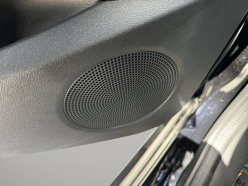 Used 2018 Ford C-MAX SE FWD image 18