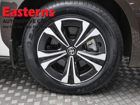 Used 2023 Toyota bZ4X XLE w/ Weather Package image 31