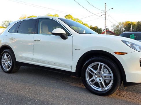 Used 2012 Porsche Cayenne S AWD/4WD image 18