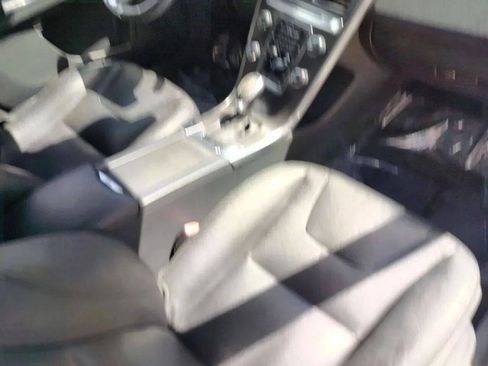 Used 2015 Volvo XC60 T5 Premier image 21