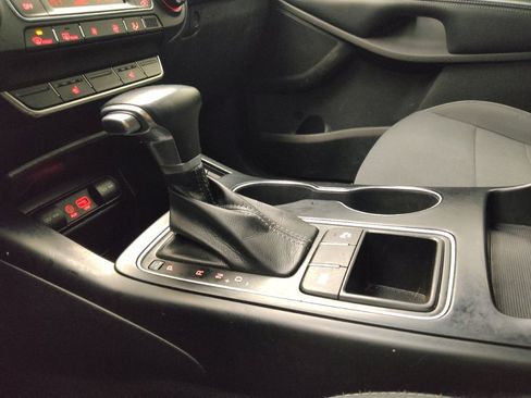 Used 2019 Kia Sorento LX w/ LX Convenience Package image 26