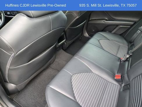 Used 2021 Toyota Camry SE image 30
