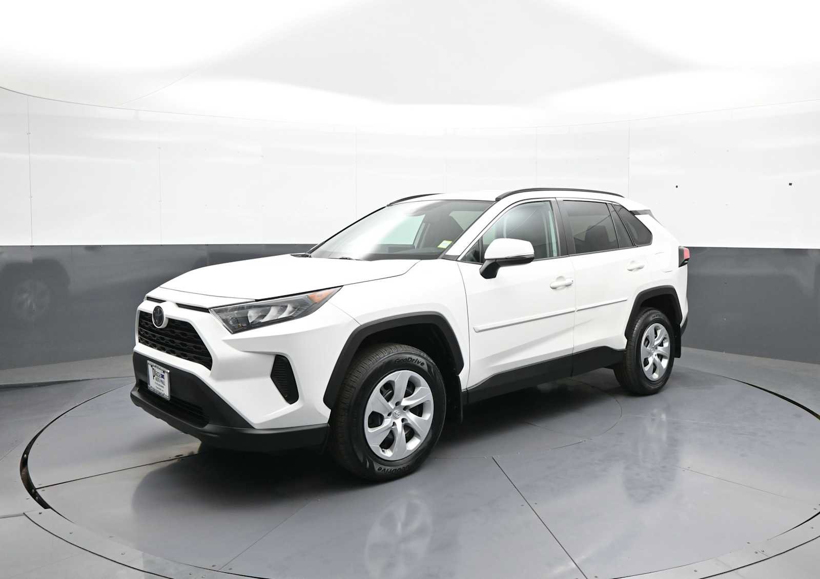 Used 2019 Toyota RAV4 LE w/ All Weather Liner Package AWD/4WD image 1