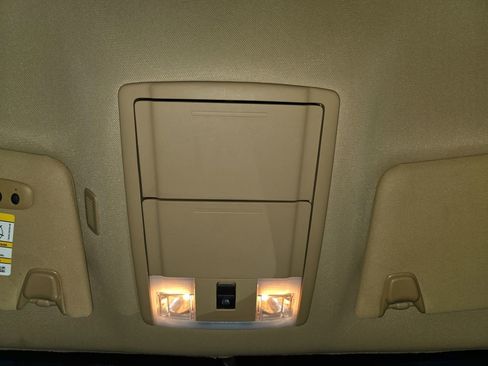 Used 2012 Ford F150 Lariat w/ Lariat Chrome Pkg image 19