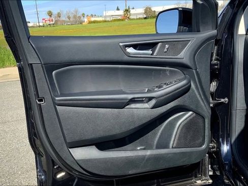 Used 2022 Ford Edge SE w/ Black Appearance Package image 21
