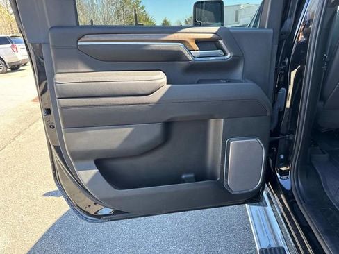 Used 2024 Chevrolet Silverado 2500 High Country w/ Technology Package AWD/4WD image 14