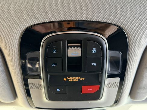 Used 2022 Hyundai Santa Fe SEL w/ Convenience + Premium Package AWD/4WD image 20